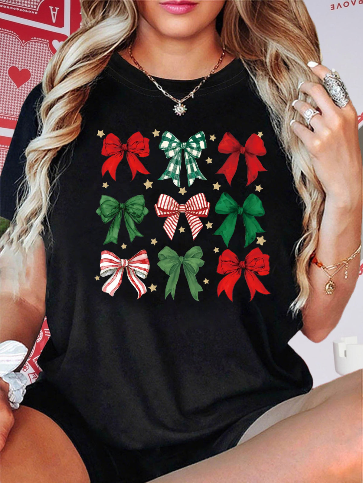 Christmas Classic Elements! Bowknot Christmas Tree Pattern T-Shirt - Women'S Casual Round Neck Short Sleeve Top, a Typical Combination of Christmas Decorative Elements, Perfect for Casual Outings, Holiday Gifts, And Gatherings with