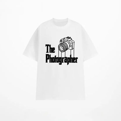 Photographer Print Element Men's T-Shirt, High-End Fashion Casual Short Sleeve Tee, Trendy Graphic Crew Neck Top for Men, Soft Cotton Blend Summer Streetwear, Unique Gift for Photography Lovers, Dad, Him