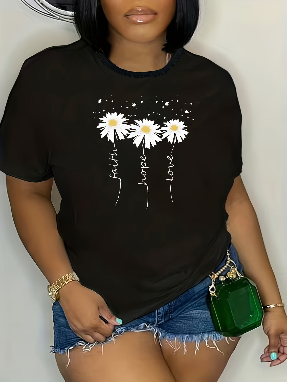 Plus Size - Plus Size - Daisy Print Plus Size Black Women'S T-Shirt